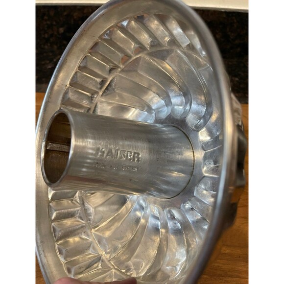 Vintage Kaiser Bundt Pan Jello Mold - Picture 5 of 9